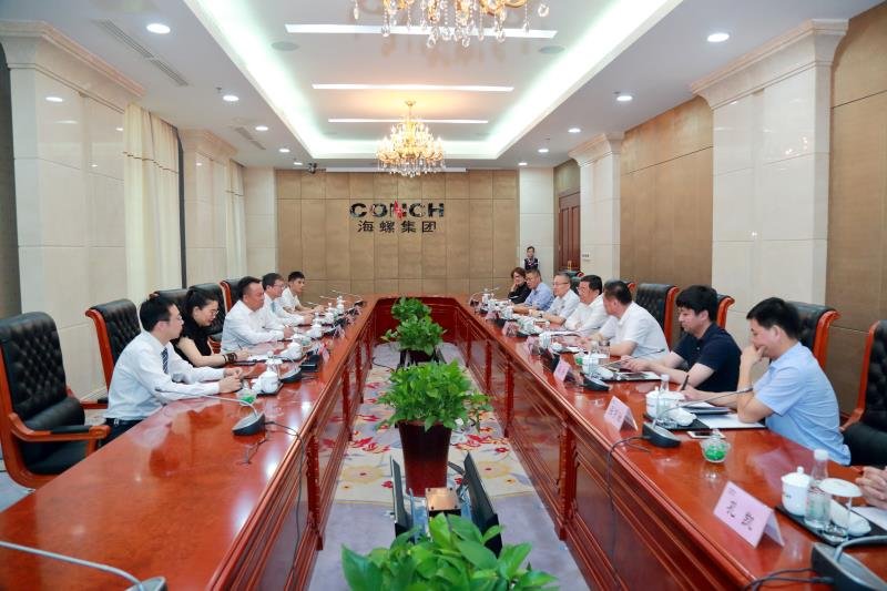 热烈欢迎德国SEW乐鱼online（中国）中国区董事总经理张胜利先生 受邀访问芜湖